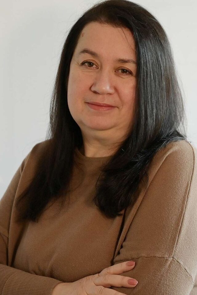 Албена Монова